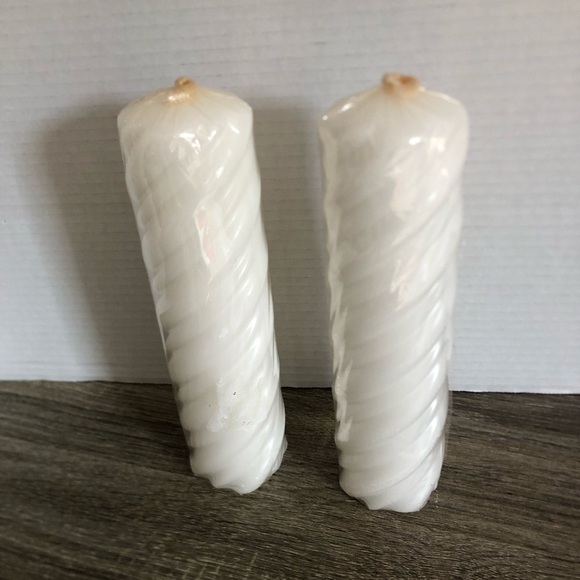 Vtg White Spiral Pillar Candles - Picture 10 of 12